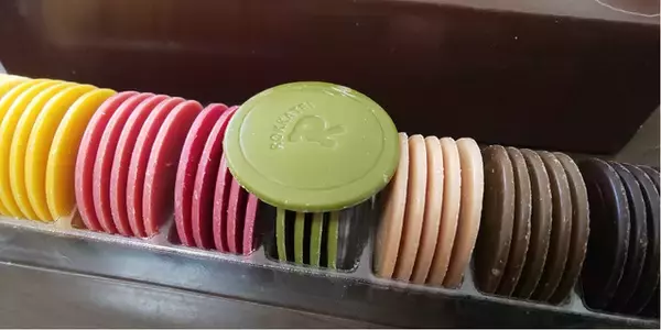 「可愛くてテンションが上がる♪『カラフル系チョコレート』のトレンド「食べたい」人気ランキング」の画像