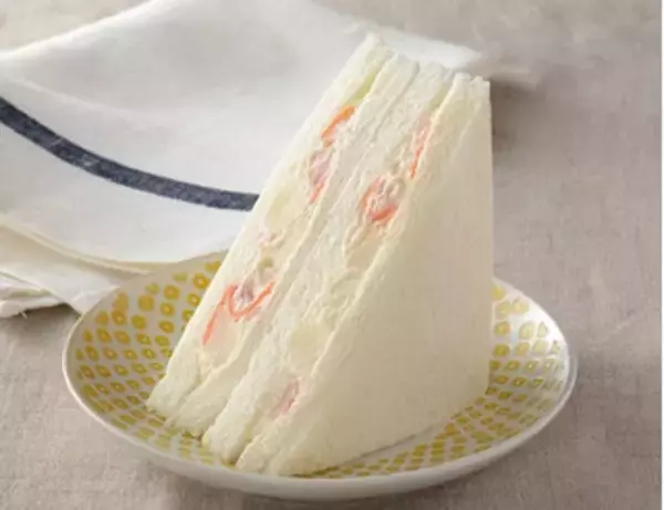 「今週新発売のじゃがいもまとめ！『サッポロポテトロング　明太マヨ味』、『ポテトサラダサンド』など♪」の画像