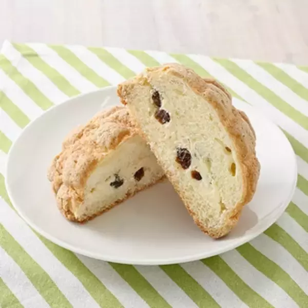 「今週新発売のファミマパンまとめ！『ポムポムプリン　クリームパン　プリン味』、『トルティーヤ　ごろごろ厚切りベーコン＆チーズ』など♪」の画像