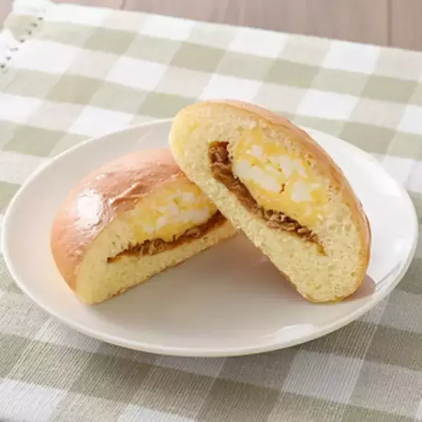 「今週新発売のファミマパンまとめ！『ポムポムプリン　クリームパン　プリン味』、『トルティーヤ　ごろごろ厚切りベーコン＆チーズ』など♪」の画像