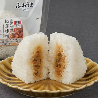 今週新発売のファミマおにぎりまとめ！『五穀米おむすび』、『鮭づくしおむすび』など♪