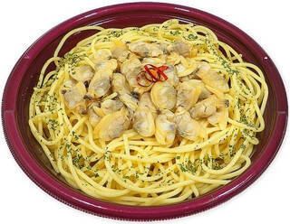 今週新発売のコンビニパスタまとめ！『トスカーナお墨付き！　生パスタミートソース』、『ＰＡＳＴＡ　ＫＩＴＣＨＥＮお墨付き！　生パスタカルボナーラ』など♪