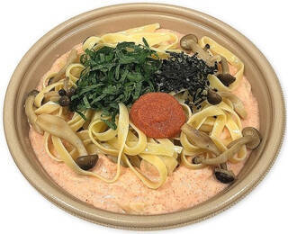 今週新発売のコンビニパスタまとめ！『トスカーナお墨付き！　生パスタミートソース』、『ＰＡＳＴＡ　ＫＩＴＣＨＥＮお墨付き！　生パスタカルボナーラ』など♪