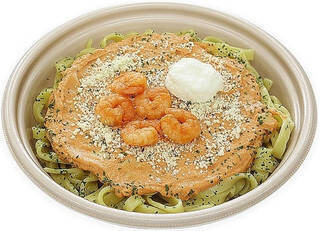 今週新発売のコンビニパスタまとめ！『トスカーナお墨付き！　生パスタミートソース』、『ＰＡＳＴＡ　ＫＩＴＣＨＥＮお墨付き！　生パスタカルボナーラ』など♪