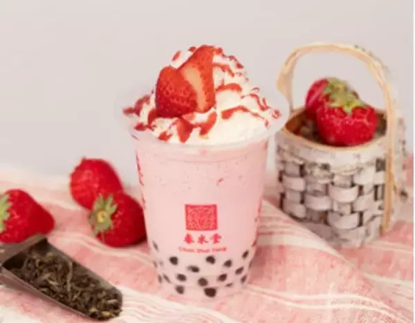「今週新発売のもちもちまとめ！『きなこ餅仕立てのもち食感ロール』、『タピオカ苺ミルクティー』など♪」の画像