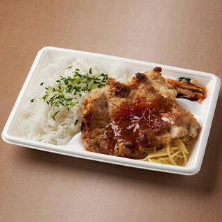 今週新発売のファミマお弁当まとめ！『ジャムハウス監修　ボルガライス』、『直火焼きで香ばしい焼おむすび茶漬け　梅』など♪