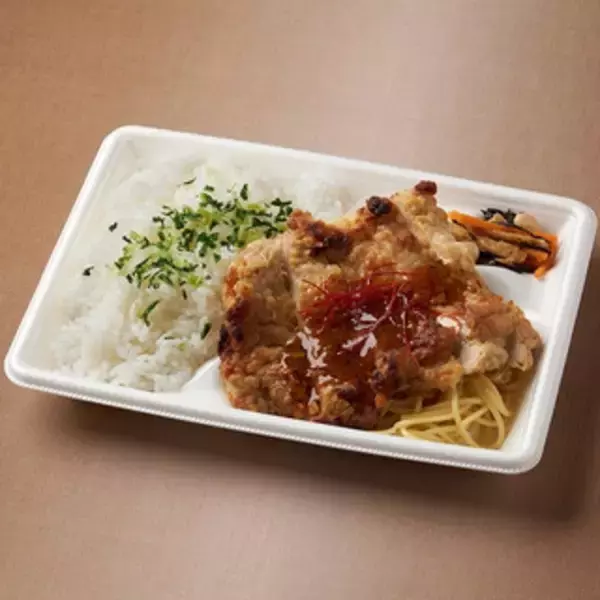 「今週新発売のファミマお弁当まとめ！『ジャムハウス監修　ボルガライス』、『直火焼きで香ばしい焼おむすび茶漬け　梅』など♪」の画像