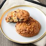 「今週新発売のコンビニ焼菓子まとめ！『カラメルプリンワッフルコーン』、『チョコがけしっとりバウムクーヘン』など♪」の画像6