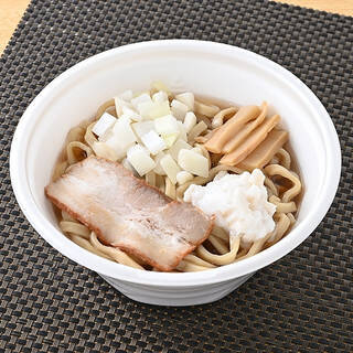 今週新発売のコンビニラーメンまとめ！『東北限定　冷たい喜多方らーめん』、『豚しゃぶラーメンサラダ』など♪