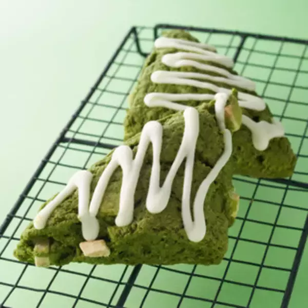 「今週新発売のチョコレートスイーツまとめ！『チョコレートアイスバー　チョコミント』、『ふわほろエアインチョコサンド　塩キャラメル』など♪」の画像