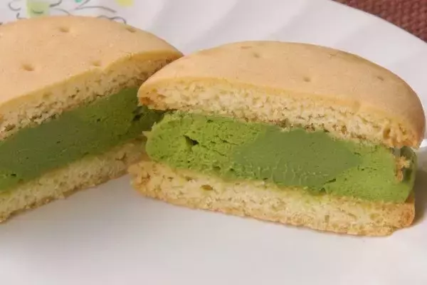 「ローソンに新茶シーズン到来しました！　老舗コラボが香り立つ！：今週のコンビニスイーツランキング」の画像