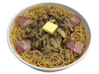 今週新発売のコンビニパスタまとめ！『特製ドレッシングのトマトとツナのパスタサラダ』、『３種きのこのバター醤油パスタ　三重県産舞茸使用』など♪