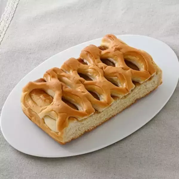 「今週新発売のファミマパンまとめ！『東京ばな奈　バナナかすたあどパンケーキ』、『チーズ塩パン　淡路島の藻塩使用』など♪」の画像