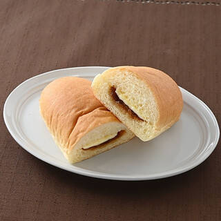 今週新発売のファミマパンまとめ！『東京ばな奈　バナナかすたあどパンケーキ』、『チーズ塩パン　淡路島の藻塩使用』など♪