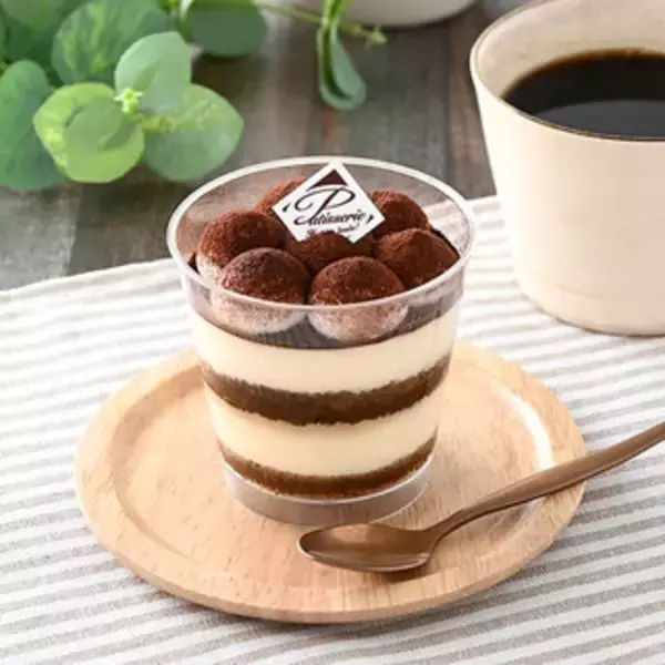 「今週新発売のファミマスイーツまとめ！『バタービスケットサンド あんバター』、『フロランタンチョコケーキ』など♪」の画像