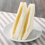 「今週新発売のファミマパンまとめ！『デニッシュメロンパン×クイニーアマン』、『アップルパイタルト×クイニーアマン』など♪」の画像10