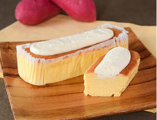 今週新発売のコンビニケーキまとめ！『×　ＭＥＲＣＥＲ　ｂｉｓ　生キャラメルロールケーキ』、『プレミアムロールケーキ　２層のマロン』など♪