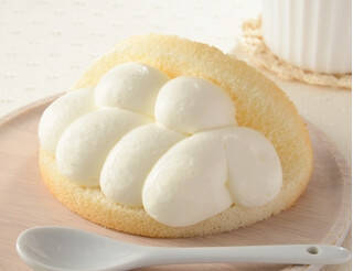 今週新発売のコンビニケーキまとめ！『まっしろミルクロール　新潟県産米粉使用』、『シフォン宮崎紅のお芋んぶらんだよ』など♪