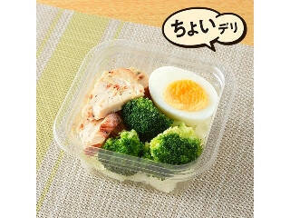 【2026年4月第2週】コンビニ惣菜ランキング1位はローソン炭火焼サラダチキン！新商品・久しぶりランクイン続々まとめ