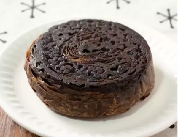 「今週新発売のローソンパンまとめ！『４種フルーツのチーズクリームサンド』、『ブラックメロンパン』など♪」の画像