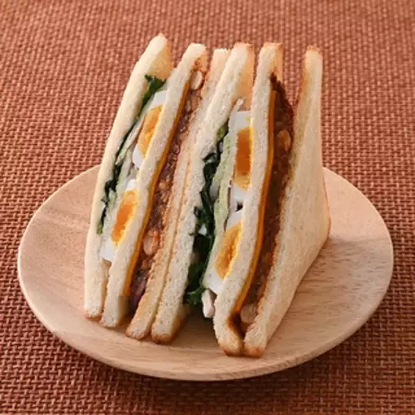 「今週新発売のファミマパンまとめ！『ベイクドショコラ』、『ペッパー唐揚げバーガー』など♪」の画像
