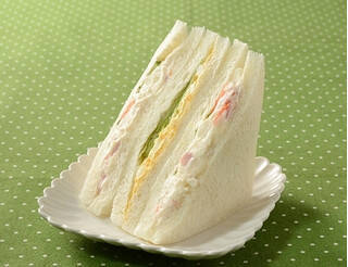 今週新発売の増量タイプの食品まとめ！『かむかむレモン』、『盛りすぎ！ポテトたまごサンド』など♪