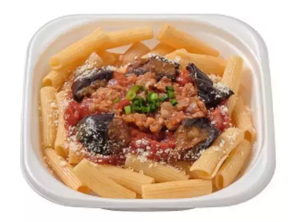 「今週新発売のトマトまとめ！『そのまんまトマトスナック　ベーコンチーズ味』、『トマトとチキンのドリア　熊本県産トマト使用』など♪」の画像