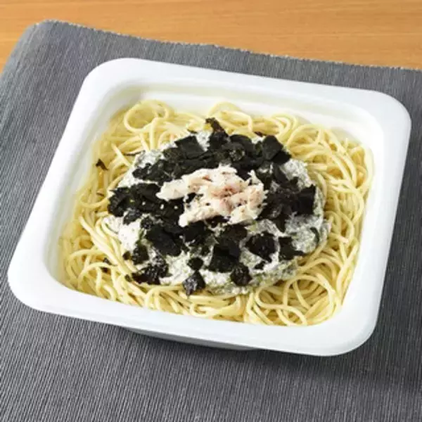 「今週新発売のパスタまとめ！『チーズの虜　焼きナポリタン』、『トマトと生ハムのバジルパスタサラダ』など♪」の画像