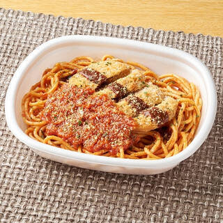 今週新発売のコンビニパスタまとめ！『広島県産ほうれん草のトマトソースパスタ』、『バター香る　北海道産たらこ』など♪
