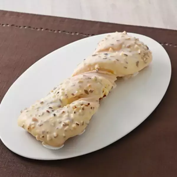 「今週新発売のファミマパンまとめ！『チョコのバタークロワッサンメロンパン』、『アーモンドツイスト』など♪」の画像