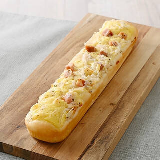 今週新発売のファミマパンまとめ！『チョコのバタークロワッサンメロンパン』、『アーモンドツイスト』など♪