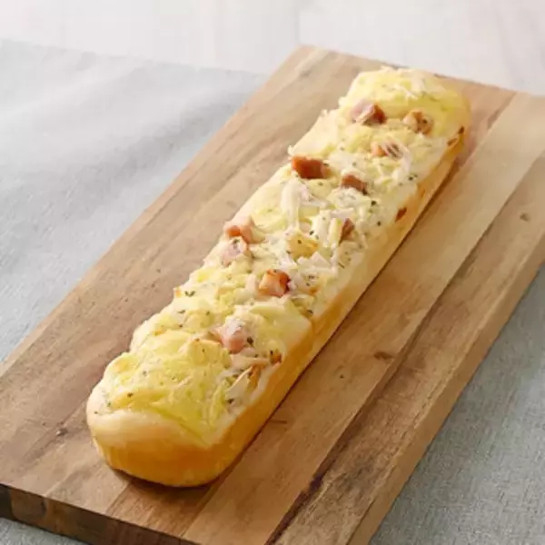 「今週新発売のファミマパンまとめ！『チョコのバタークロワッサンメロンパン』、『アーモンドツイスト』など♪」の画像