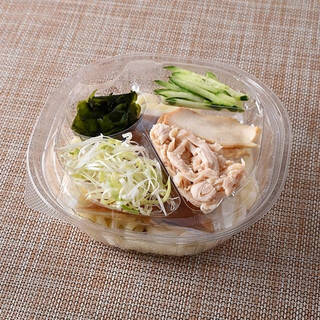 今週新発売のきゅうりまとめ！『鶏の旨みと白髪ねぎの香り　冷し鶏ねぎうどん』、『ツナ＆きゅうりサンド』など♪