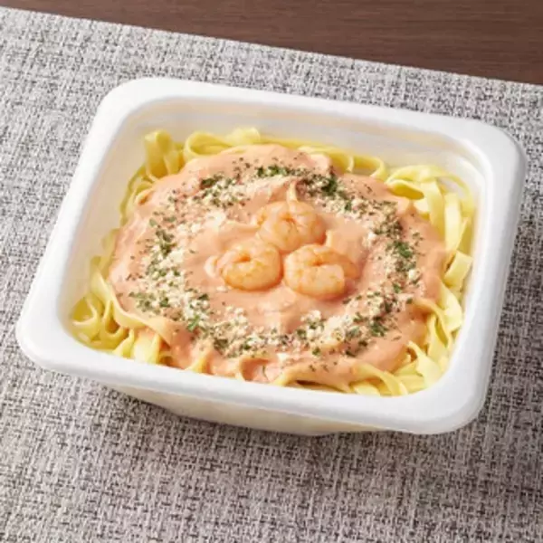 「今週新発売のもちもちまとめ！『もちもち生地のいちごチョコクレープ』、『生パスタ　海老とバジルクリーム』など♪」の画像