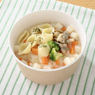 今週新発売の生クリームまとめ！『白生コッペパン　りんご果肉入りカスタード』、『濃厚な魚介の旨み！クラムチャウダー』など♪