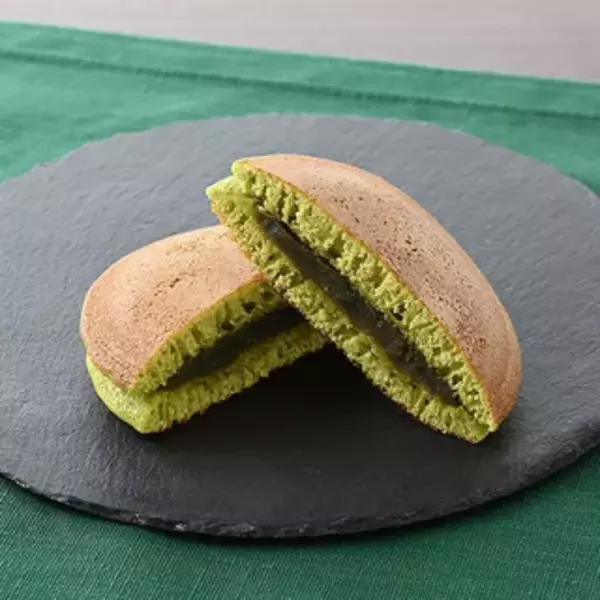 「今週新発売のファミマスイーツ」の画像