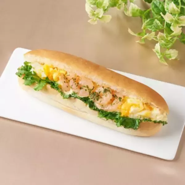 「今週新発売の海老まとめ！『ポテトチップス　桜えび味　たまねぎ薫るかき揚げ風味』、『焙煎ごまタルタルシュリンプ』など♪」の画像