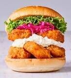 「今週新発売のキャベツまとめ！『海老　増し増し　ガーリックシュリンプバーガー』、『海老カツサンド』など♪」の画像2