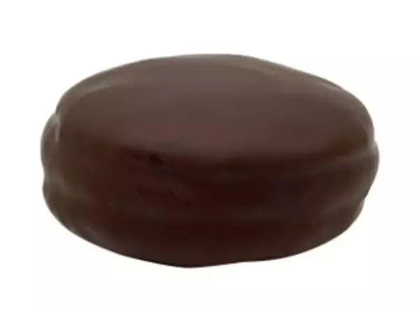 「今週新発売のコンビニケーキまとめ！『しっとりむぎゅっ！バナナケーキ』、『ＩＣＨＩＢＩＫＯ　いちごのうずまきロールケーキ』など♪」の画像