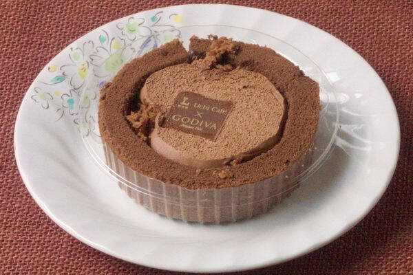 ローソン×GODIVAはやっぱり強い！　ロールケーキを召し上がれ：今週のコンビニスイーツランキング