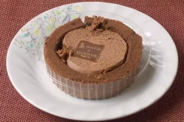 「ローソン×GODIVAはやっぱり強い！　ロールケーキを召し上がれ：今週のコンビニスイーツランキング」の画像
