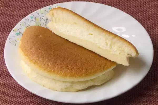 「ローソン×GODIVAはやっぱり強い！　ロールケーキを召し上がれ：今週のコンビニスイーツランキング」の画像