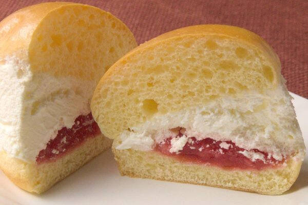 ローソン×GODIVAはやっぱり強い！　ロールケーキを召し上がれ：今週のコンビニスイーツランキング