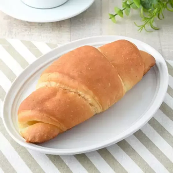 「今週新発売のファミマ・ベーカリーまとめ！『しっとりスイートポテト蒸しケーキ』、『おいものパン』など♪」の画像