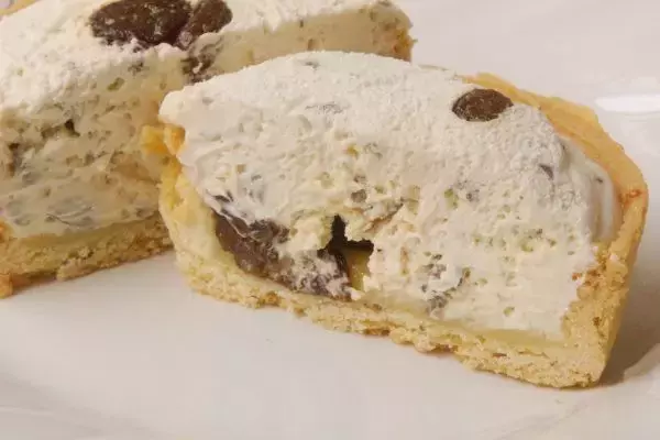 「ファミマから冬の足音聞こえてきた！　大人の風味ラムレーズン！：今週のコンビニスイーツランキング」の画像