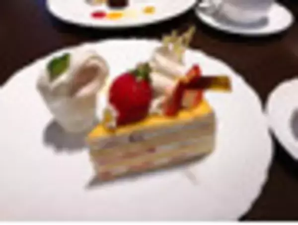 「ファミマから冬の足音聞こえてきた！　大人の風味ラムレーズン！：今週のコンビニスイーツランキング」の画像