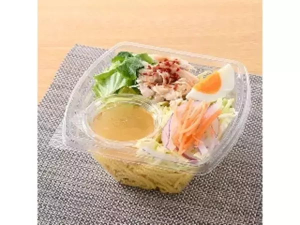 「【2026年4月第2週】コンビニ麺・コンビニパスタの新商品！ツナと大根おろしの和風パスタや甘辛鶏唐揚げのパスタサラダなどまとめ」の画像