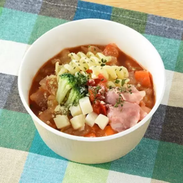 「今週新発売のパスタまとめ！『生パスタ　海老とバジルクリーム』、『生パスタ　海老のトマトクリーム』など♪」の画像