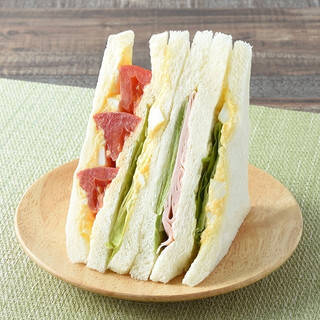 今週新発売のトマト料理まとめ！『リコピンが摂れる　トマトグミ』、『冷製パスタ　トマトと生ハムとチーズ』など♪