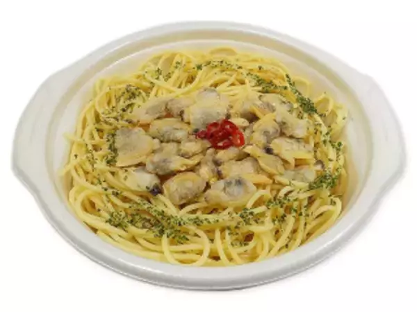 「今週新発売のコンビニパスタまとめ！『生パスタカルボナーラ　北海道産牛乳』、『生パスタ　３種きのこのクリームソース』など♪」の画像